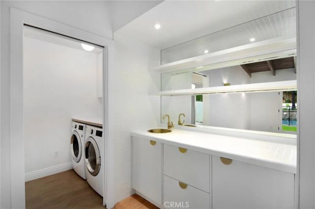 4676 Arriba Drive, Tarzana, CA 91356