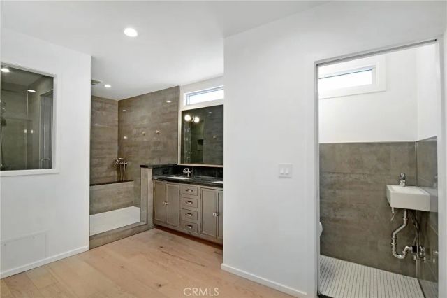 4676 Arriba Drive, Tarzana, CA 91356