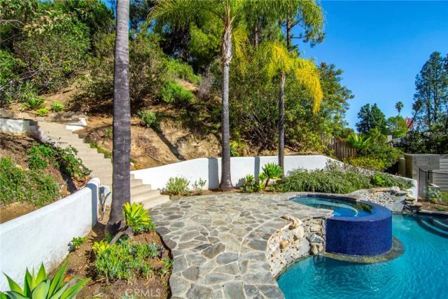 4676 Arriba Drive, Tarzana, CA 91356