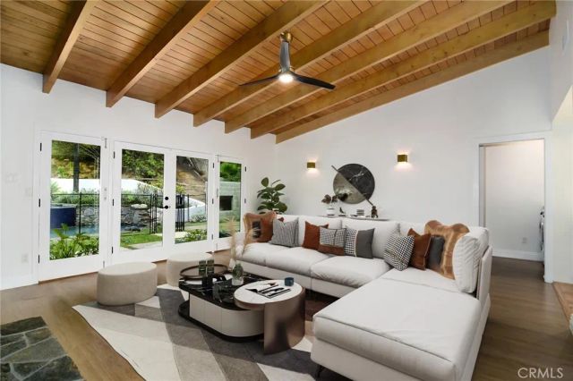 4676 Arriba Drive, Tarzana, CA 91356