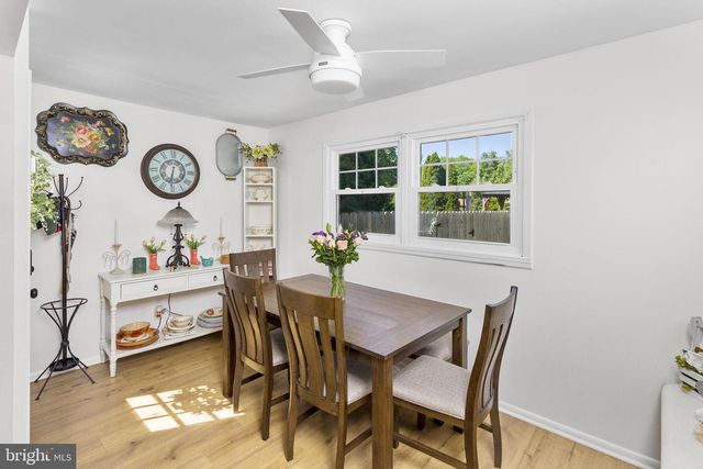 6 LINDEN AVE, Bordentown, NJ 08505