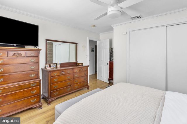 6 LINDEN AVE, Bordentown, NJ 08505