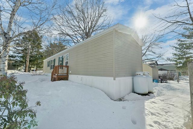 41 Hayes Mobile Home Park, Exeter, NH 03833
