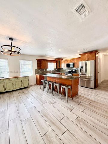 16665 SW SW 93rd Ct, Palmetto Bay, FL 33157