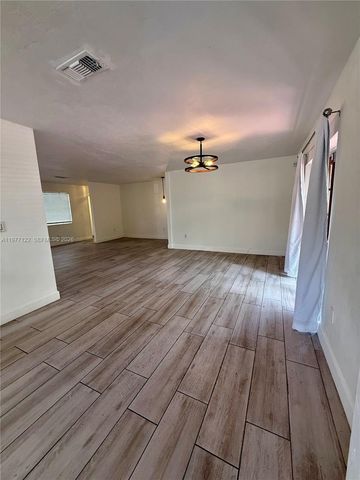 16665 SW SW 93rd Ct, Palmetto Bay, FL 33157