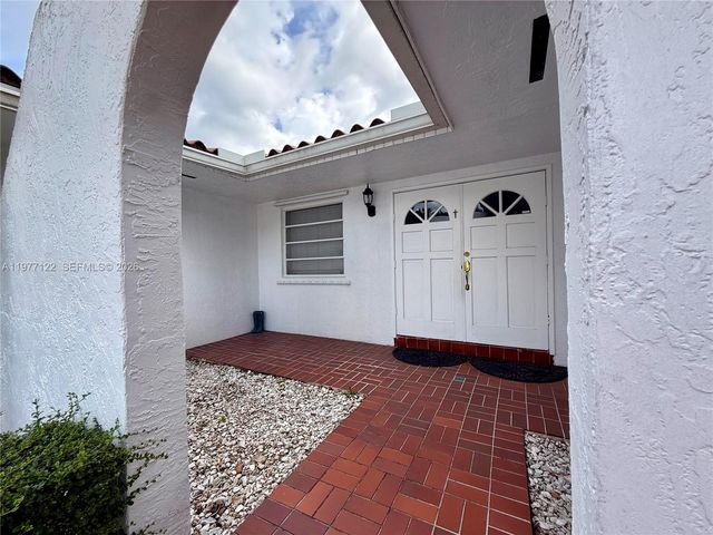 16665 SW SW 93rd Ct, Palmetto Bay, FL 33157