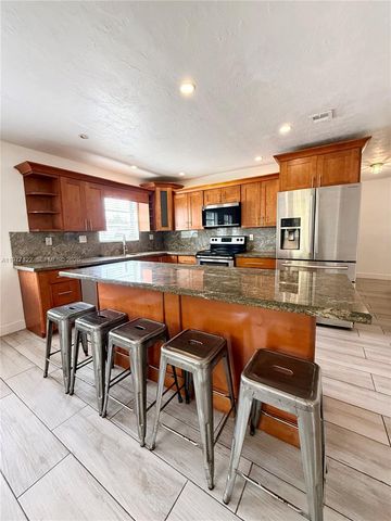 16665 SW SW 93rd Ct, Palmetto Bay, FL 33157