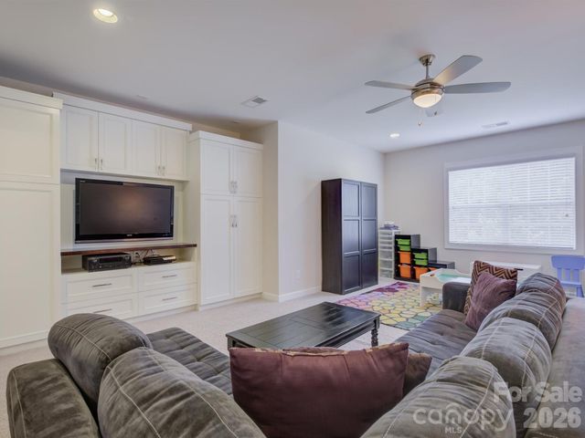 16433 Bryant Meadows Drive, Charlotte, NC 28278