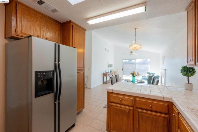 2932 Alcott Ct, Modesto, CA 95355