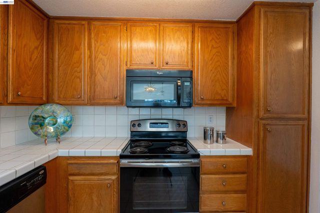 2932 Alcott Ct, Modesto, CA 95355