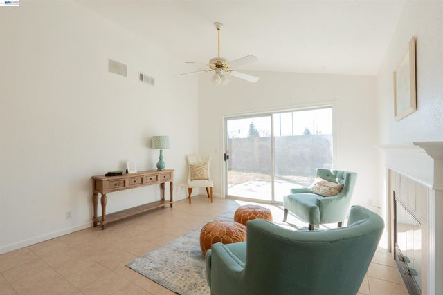 2932 Alcott Ct, Modesto, CA 95355