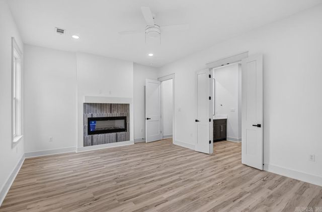 611 Corondelet Lane, Maumelle, AR 72113