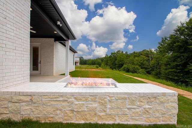 611 Corondelet Lane, Maumelle, AR 72113
