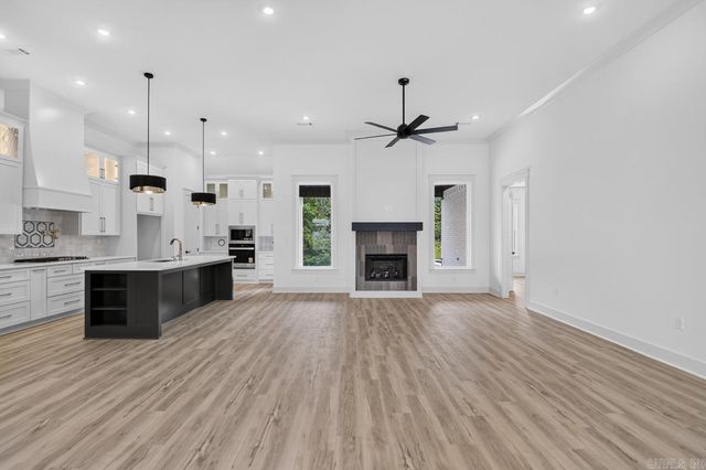 611 Corondelet Lane, Maumelle, AR 72113