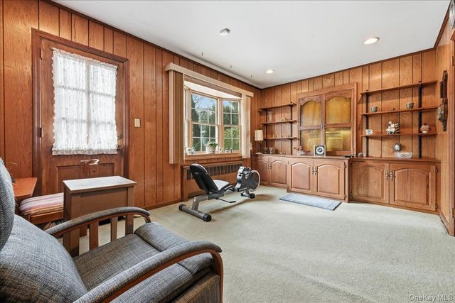 8 Andover Court, Garden City, NY 11530