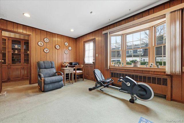 8 Andover Court, Garden City, NY 11530