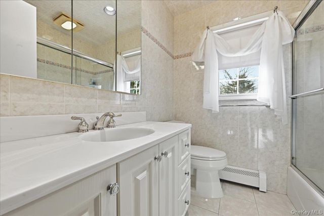 8 Andover Court, Garden City, NY 11530