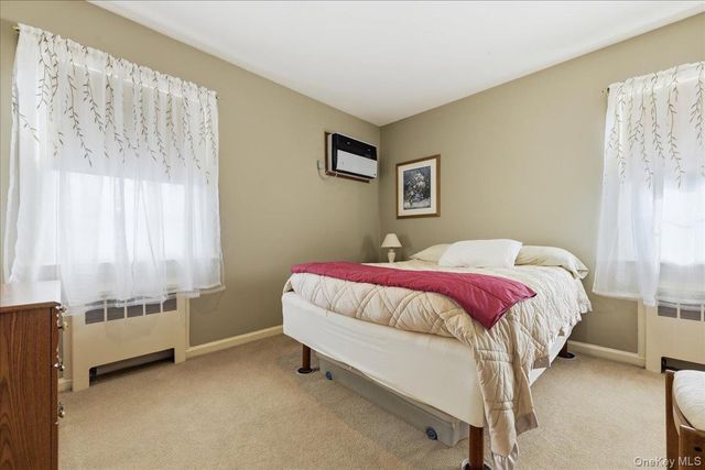 8 Andover Court, Garden City, NY 11530