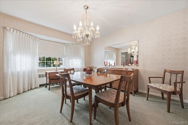 8 Andover Court, Garden City, NY 11530