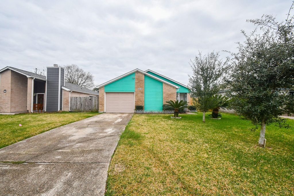 13106 Bamboo Forest Trail, Houston, TX 77044