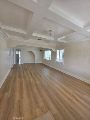 5311 La Mirada, Los Angeles, CA 90029