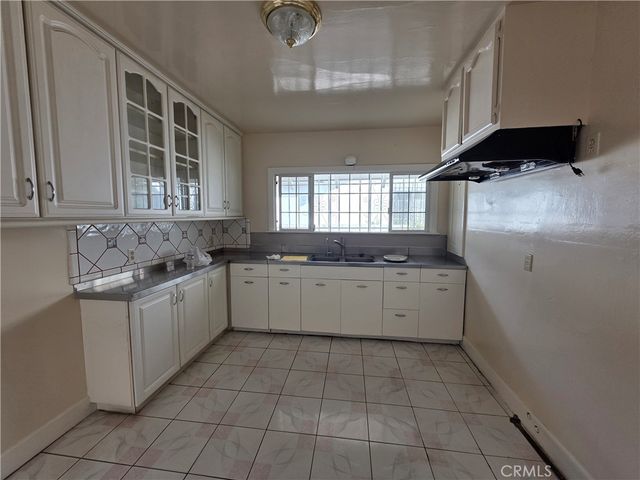 5311 La Mirada, Los Angeles, CA 90029