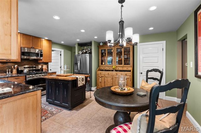 2029 Cedarmill Drive, Chesterfield, MO 63017