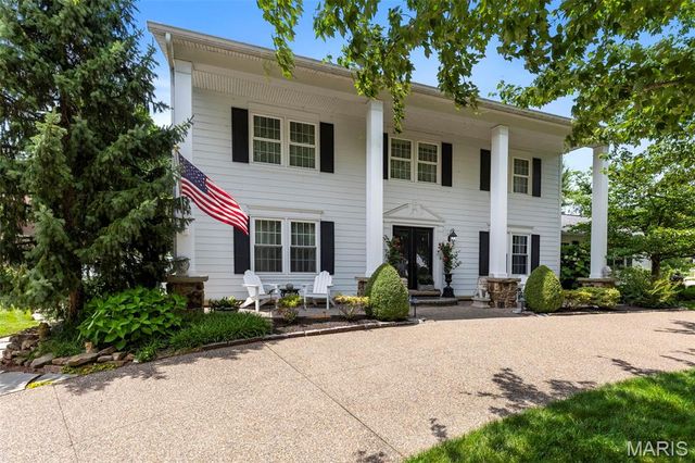 2029 Cedarmill Drive, Chesterfield, MO 63017