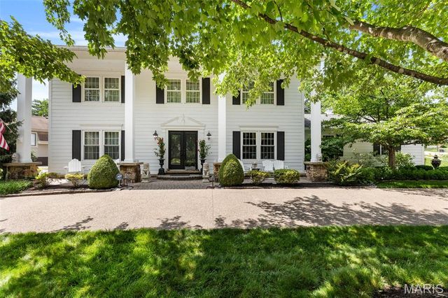 2029 Cedarmill Drive, Chesterfield, MO 63017
