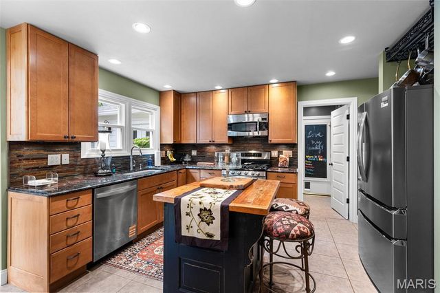 2029 Cedarmill Drive, Chesterfield, MO 63017