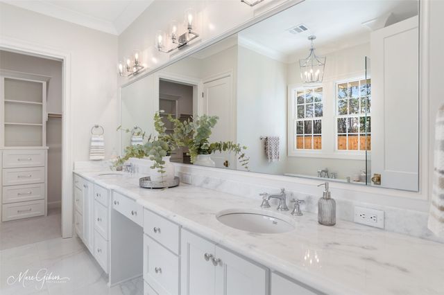 2101 Pecan Sq Avenue, Shreveport, LA 71106