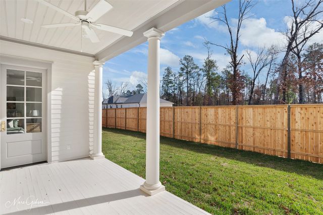 2101 Pecan Sq Avenue, Shreveport, LA 71106