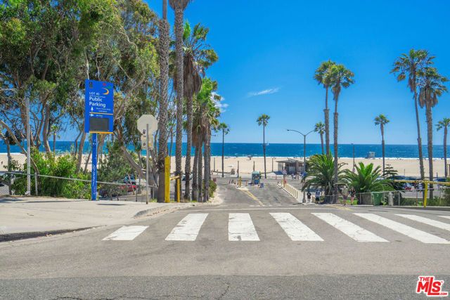 2101 Ocean Avenue 3, Santa Monica, CA 90405