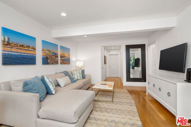 2101 Ocean Avenue 3, Santa Monica, CA 90405