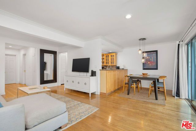 2101 Ocean Avenue 3, Santa Monica, CA 90405