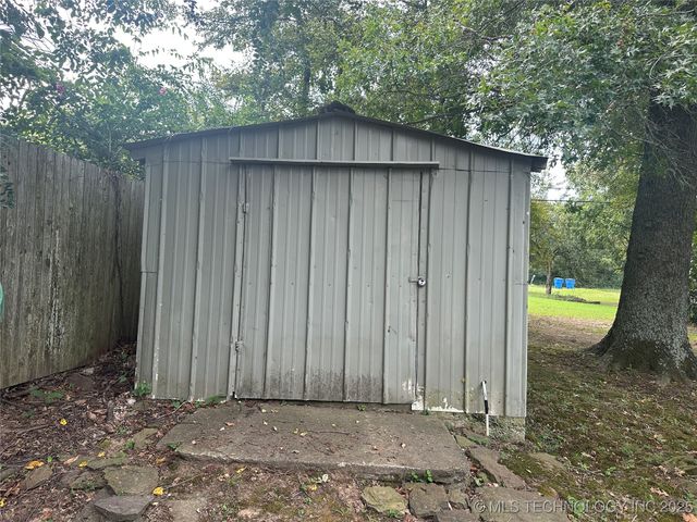 419036 E 1144 Road, Checotah, OK 74426