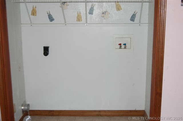 605 W Cummings Street, Henryetta, OK 74437