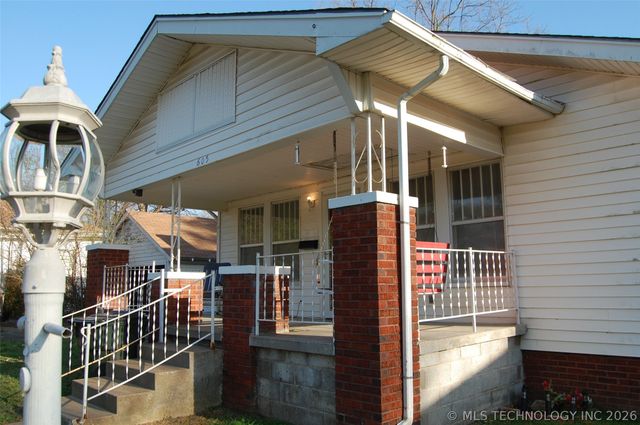 605 W Cummings Street, Henryetta, OK 74437