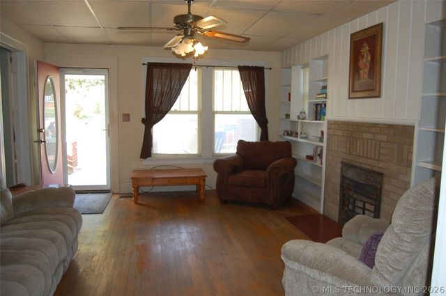 605 W Cummings Street, Henryetta, OK 74437