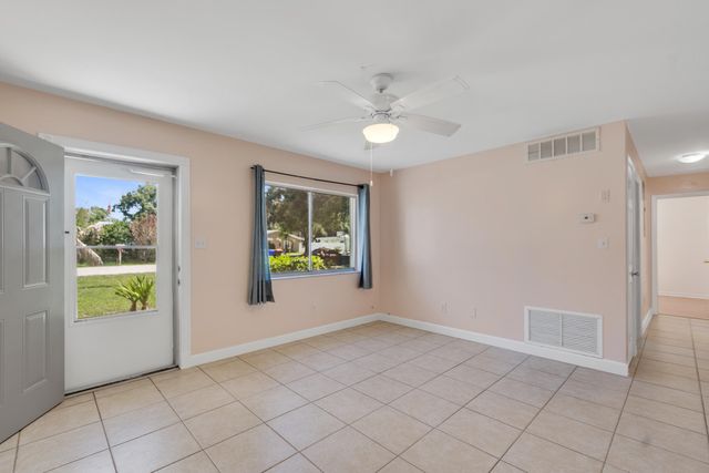 6195 7th Street, Vero Beach, FL 32968