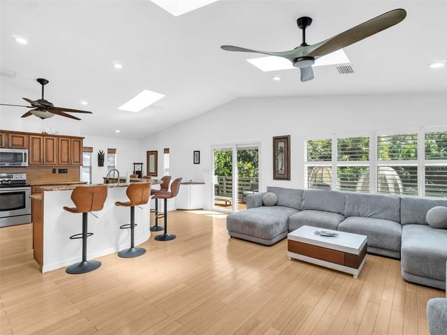 1907 GULF BEACH BOULEVARD, Tarpon Springs, FL 34689