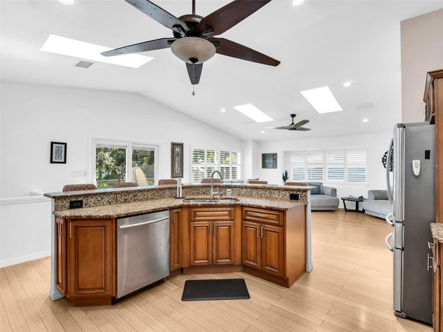 1907 GULF BEACH BOULEVARD, Tarpon Springs, FL 34689