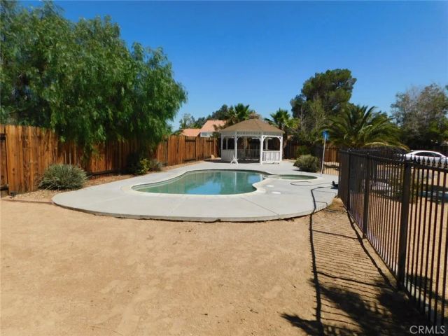 12720 Yorkshire Drive, Apple Valley, CA 92308