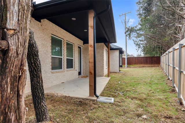 2217 S Peachtree Court, Denison, TX 75020