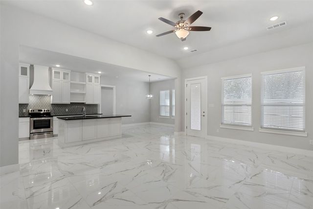 2217 S Peachtree Court, Denison, TX 75020