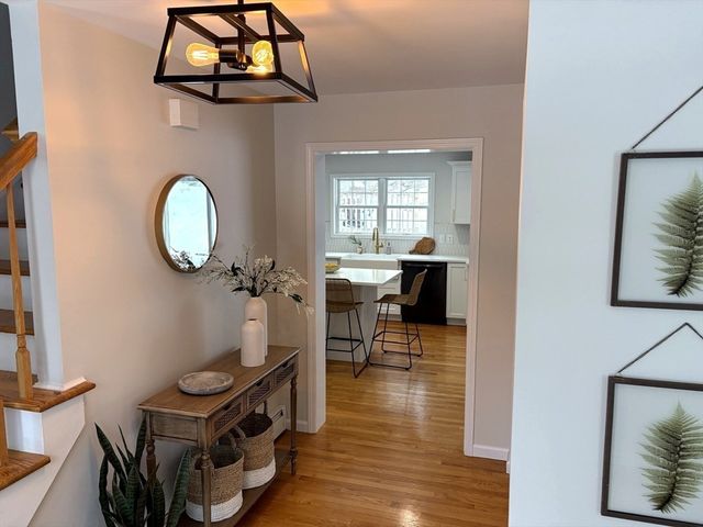 159 Pine St, Manchester, MA 01944