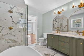 159 Pine St, Manchester, MA 01944