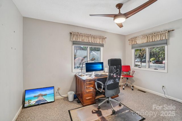 305 N Scarlet Oak Lane, Hendersonville, NC 28791