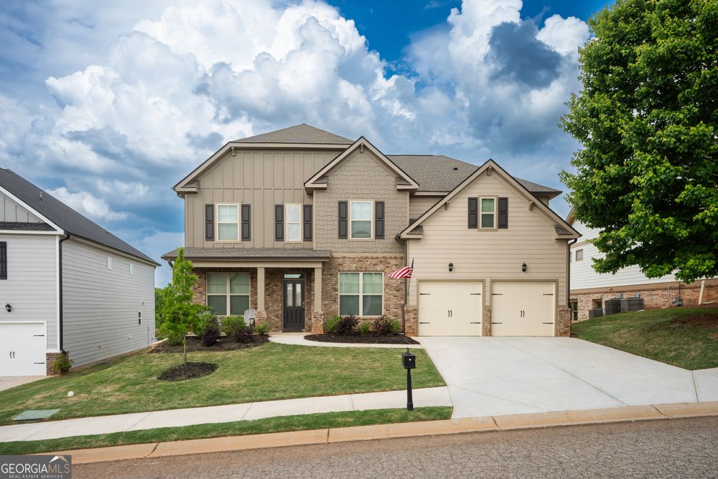1221 Hawthorne Circle, Madison, GA 30650