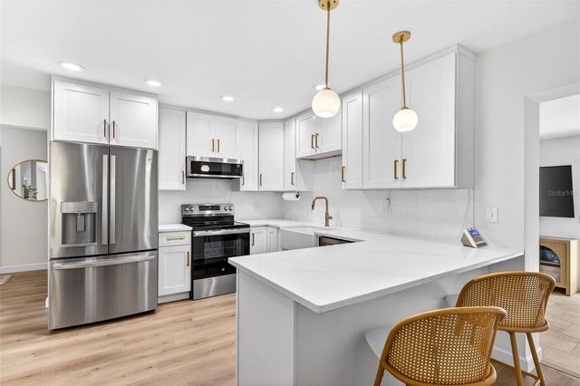 406 W FLORA STREET, Tampa, FL 33604